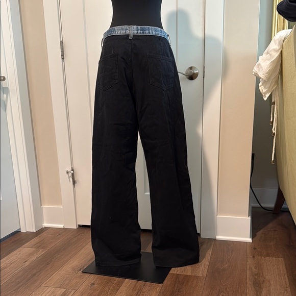 Chic Black Pants with Denim Accents - Picture 6 of 7